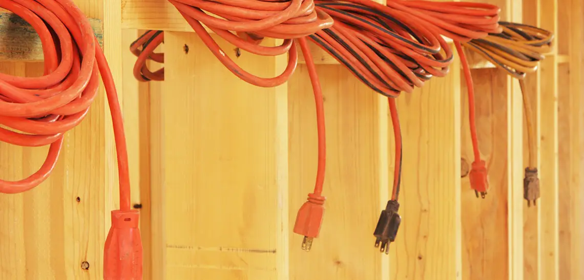 Extension-Cords-is-182846729-1140x546